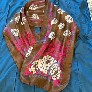 🌻3 for $35 Brown fashion scarf with flowers.